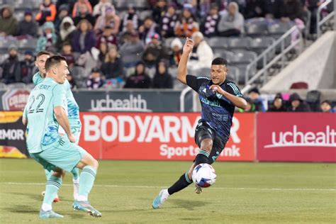 Michael Barrios’ stoppage-time goal rescues point for Colorado in draw at Charlotte FC